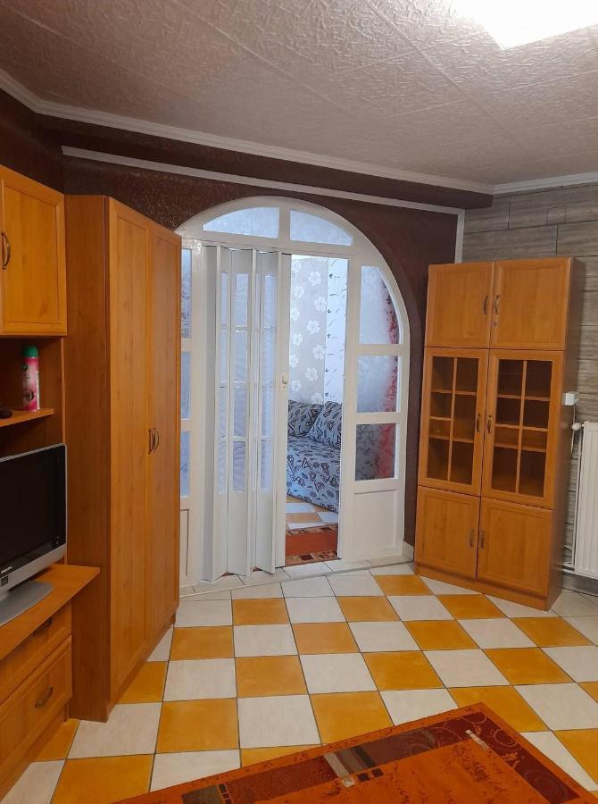 Gyoengyvirag Apartment Romhány Exterior photo